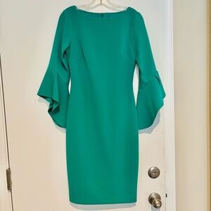 Vince Camuto Green Stetchy Pencil Cut 3/4 Sleeves Dress size 0 US Small